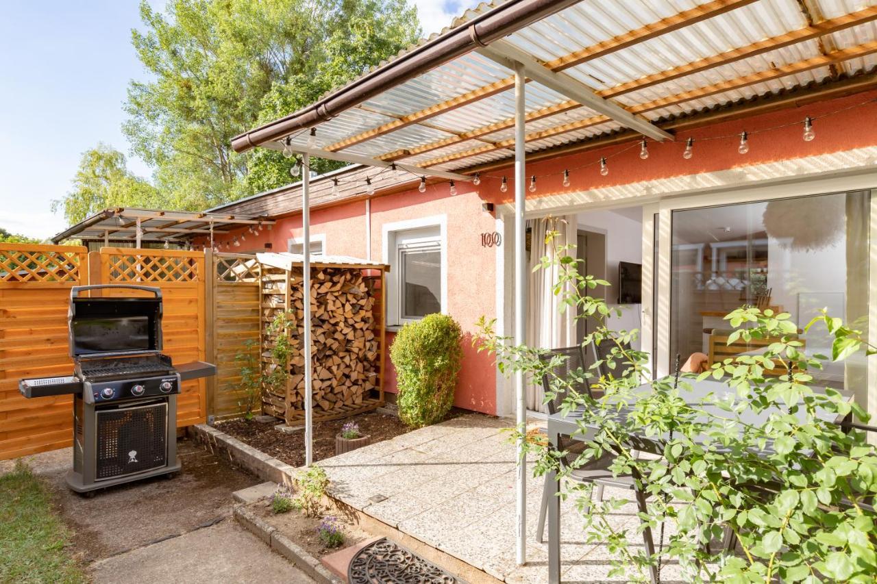 יואכימסטאל Gemutliches Tinyhouse Bungalow Mit Kamin & Sauna Am See מראה חיצוני תמונה