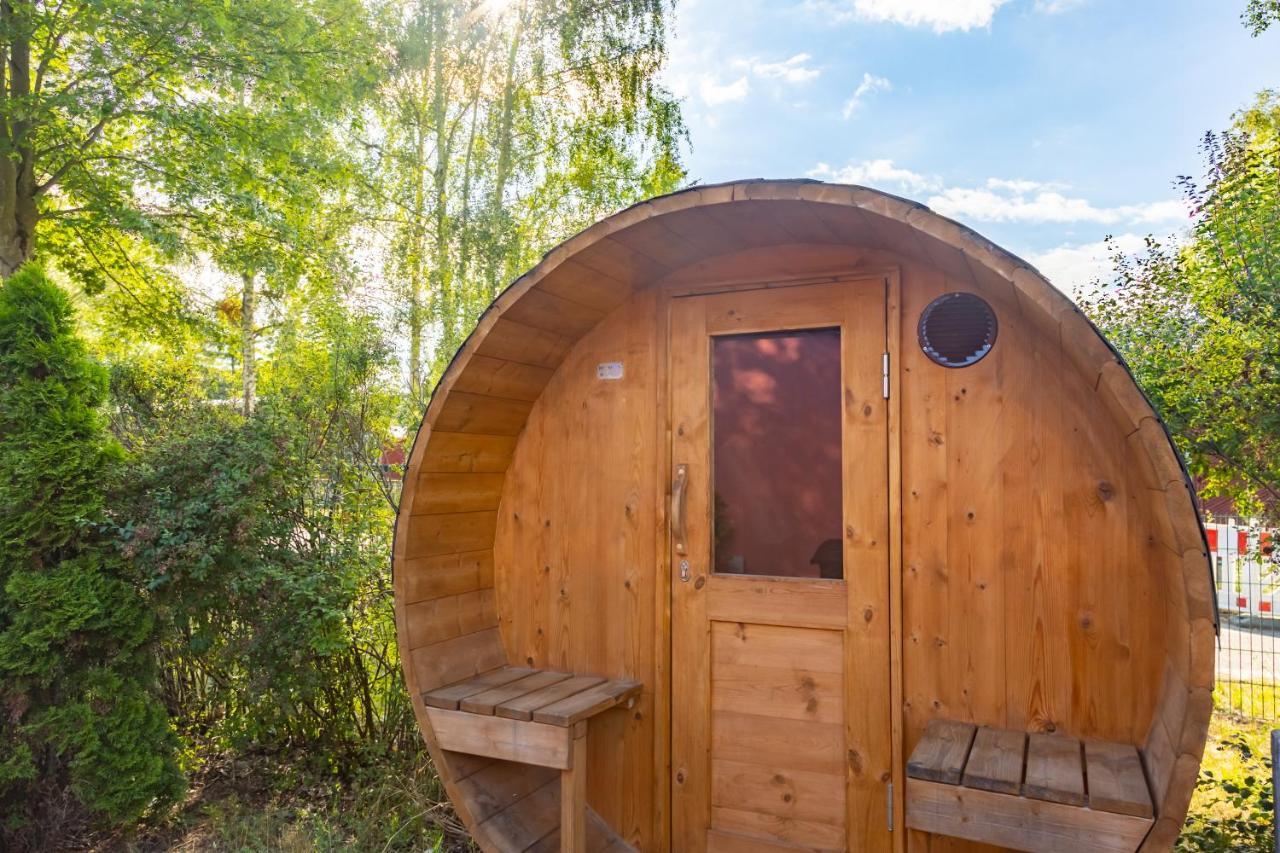 יואכימסטאל Gemutliches Tinyhouse Bungalow Mit Kamin & Sauna Am See מראה חיצוני תמונה